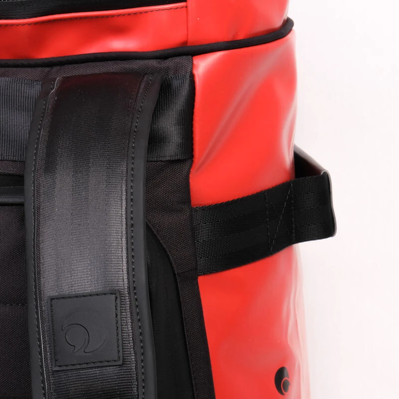 Sac Weekend Upcyclé - Duffel Bag Hors-Bord - 50L Rouge 4 Sac Weekend Upcyclé - Duffel Bag Hors-Bord - 50L Rouge – Image 4
